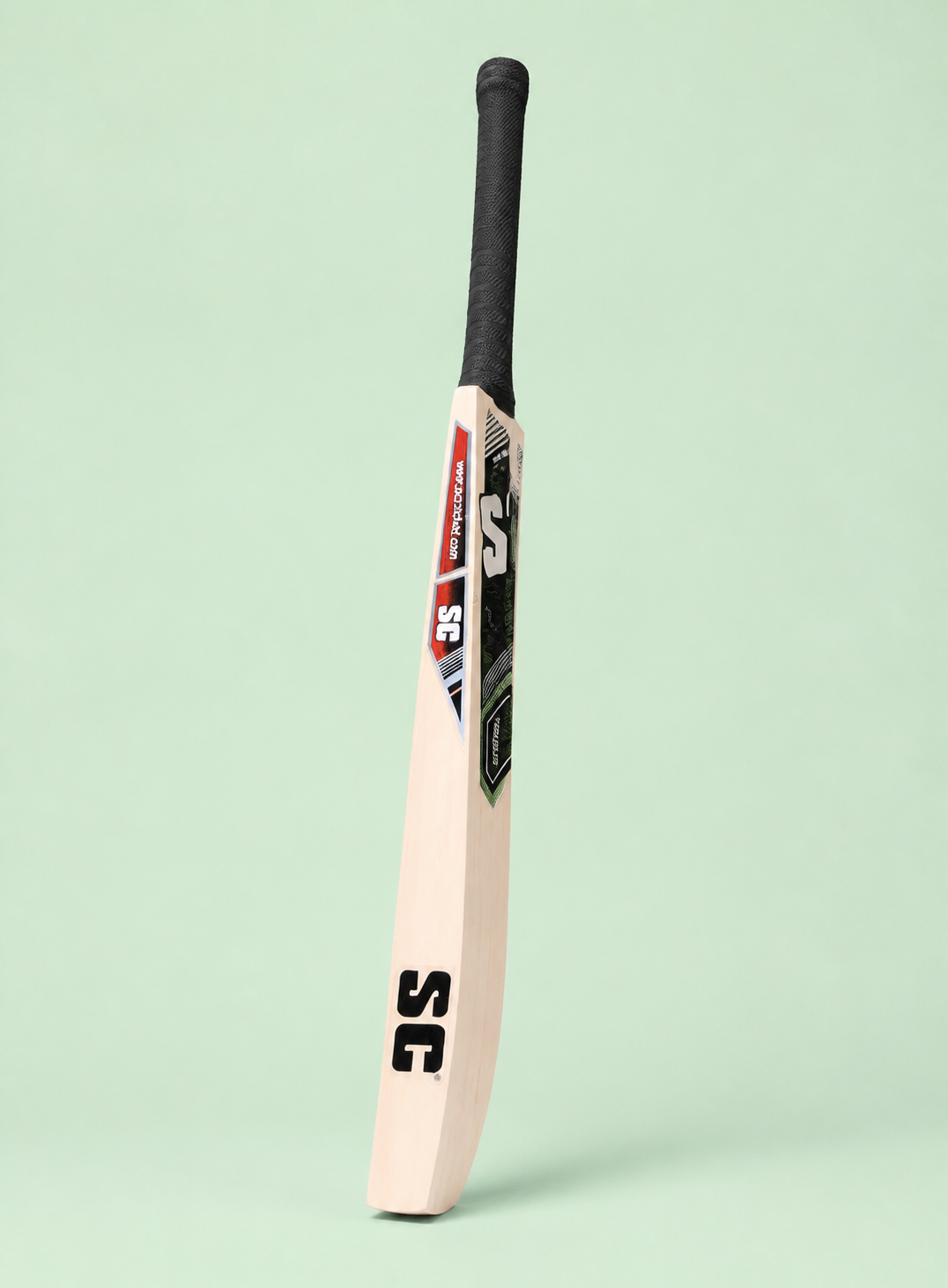 02-profile Ultimate Pro cricket bat side profile on pastel mint background